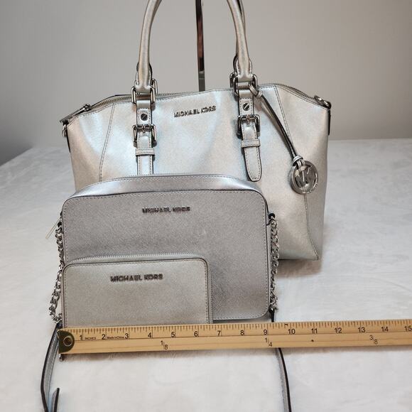 Michael Kors Purse Set of 3 Silver Metallic Shiny Handbag Crossbody Wallet Match - Picture 4 of 15